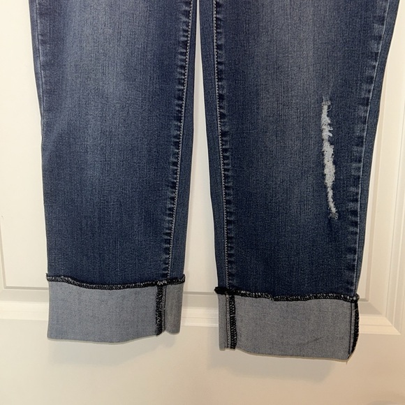 Earl Jeans Straight Cuff Medium Wash Distressed Jeans Women’s Size 6 - Picture 4 of 10